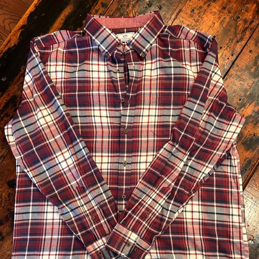 Barely worn Southetn Tide flannel